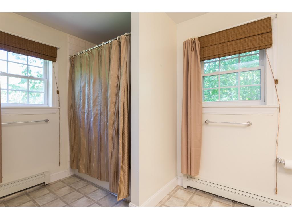 520 Brackett Road Rye, NH 03870 - Photo 11 of 26