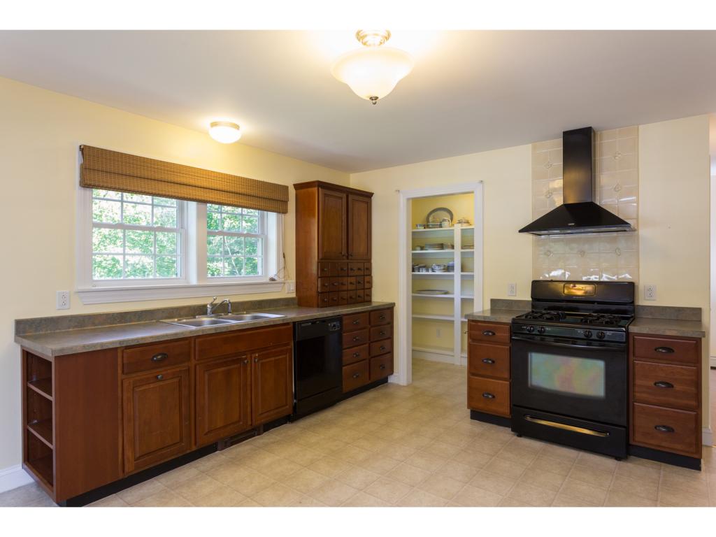 520 Brackett Road Rye, NH 03870 - Photo 3 of 26