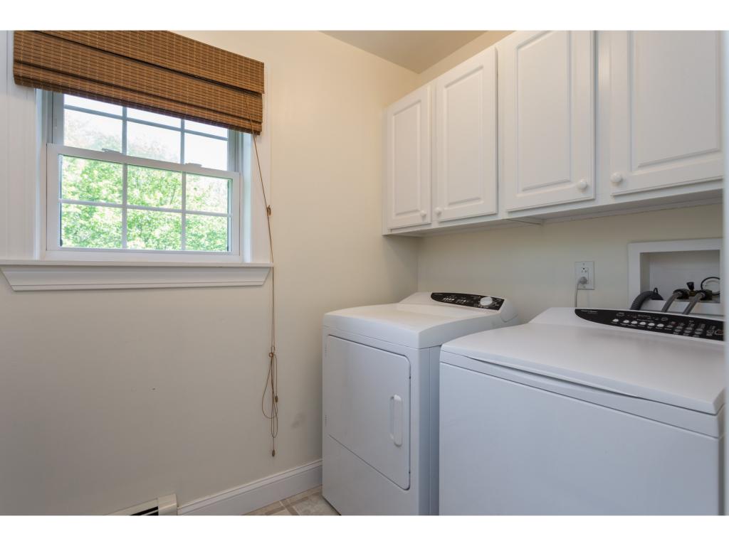 520 Brackett Road Rye, NH 03870 - Photo 8 of 26