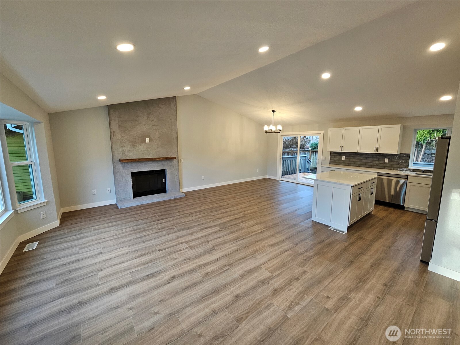 525 164th Place Southeast Bothell, WA 98012 - Photo 2 of 20