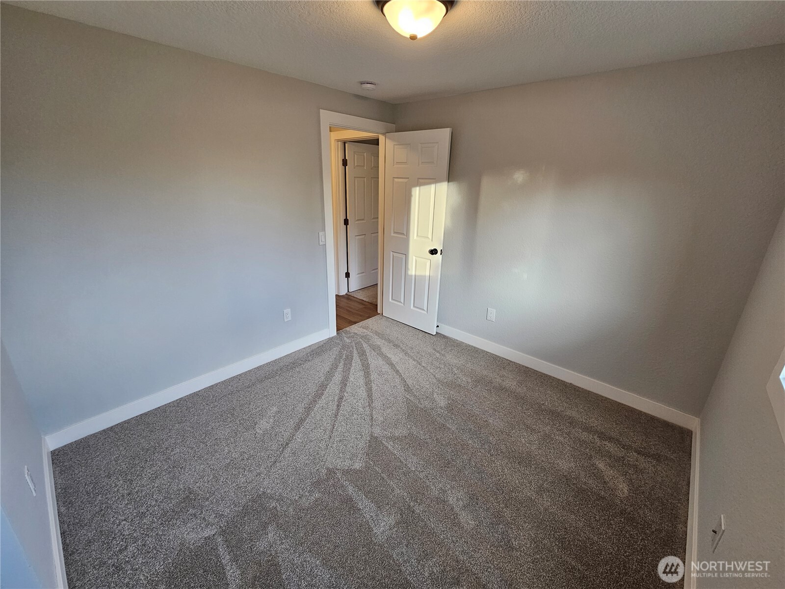 525 164th Place Southeast Bothell, WA 98012 - Photo 9 of 20