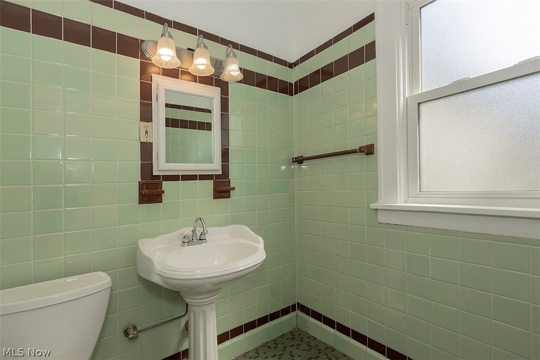 3320 Ormond Road Cleveland, OH 44118 - Photo 23 of 35 Gallery Image 23