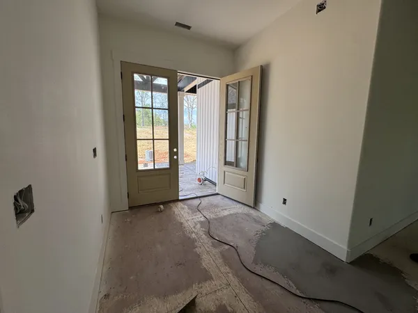 $700,000 | 217 Lewis Grant Lane, Southside, TN 37171