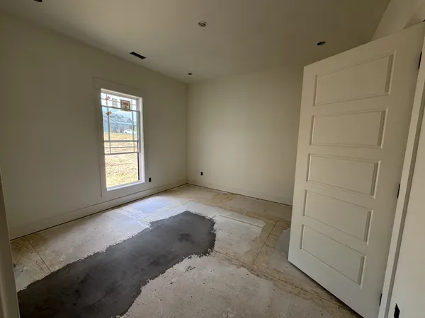 $700,000 | 217 Lewis Grant Lane, Southside, TN 37171