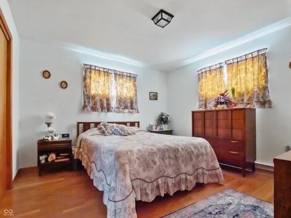 $285,000 | 11937 East 100 South, Columbus, IN 47203