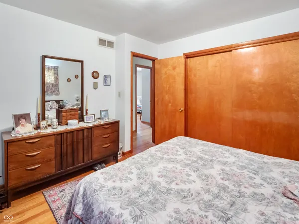 $285,000 | 11937 East 100 South, Columbus, IN 47203