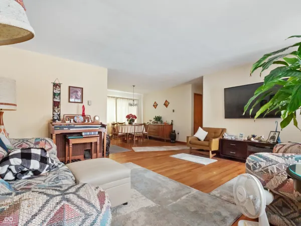 $285,000 | 11937 East 100 South, Columbus, IN 47203