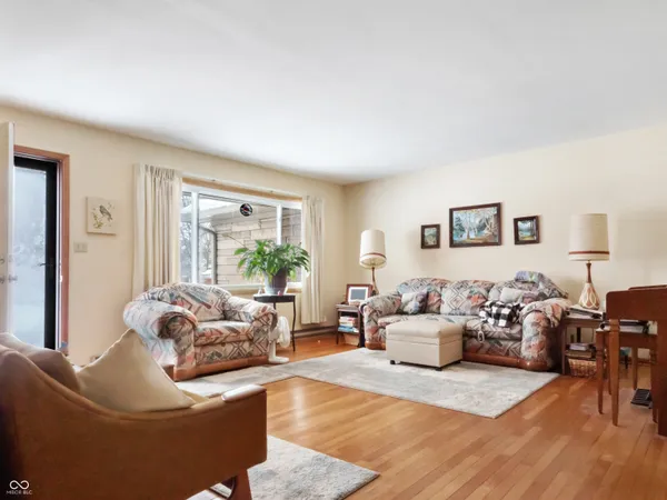 $285,000 | 11937 East 100 South, Columbus, IN 47203