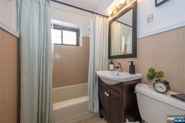 $197,000 | 3071 Edwin Avenue, Unit 2F, Fort Lee, NJ 07024