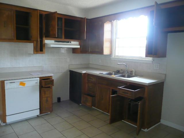 403 Jordan Road Clarksville, TN 37042 - Photo 3 of 11 Gallery Image 3