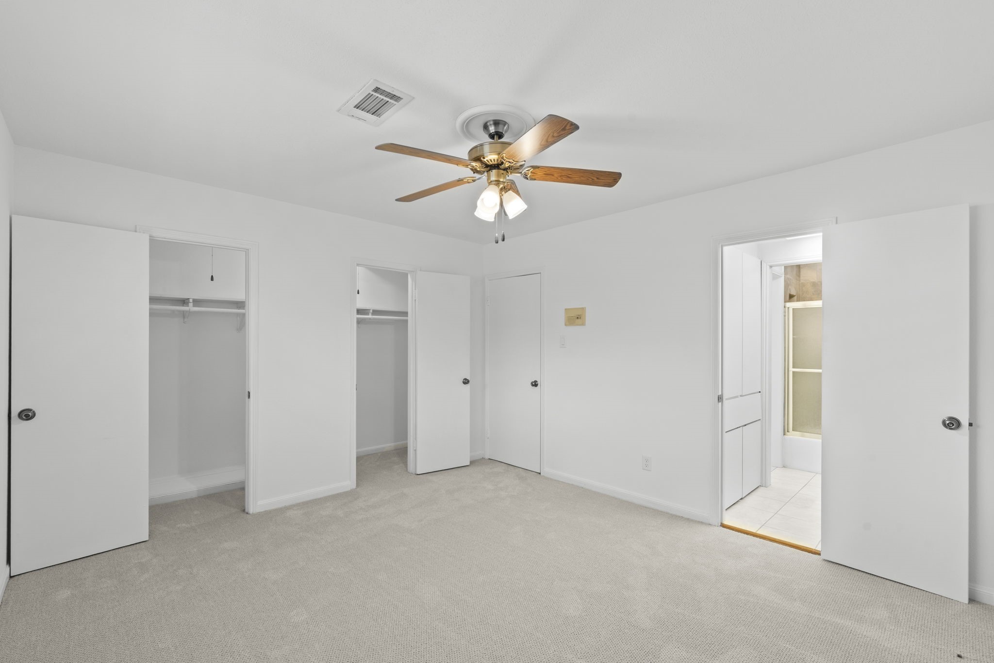 9668 Westview Drive, Unit 2 Houston, TX 77055 - Photo 20 of 34 a view of an empty room