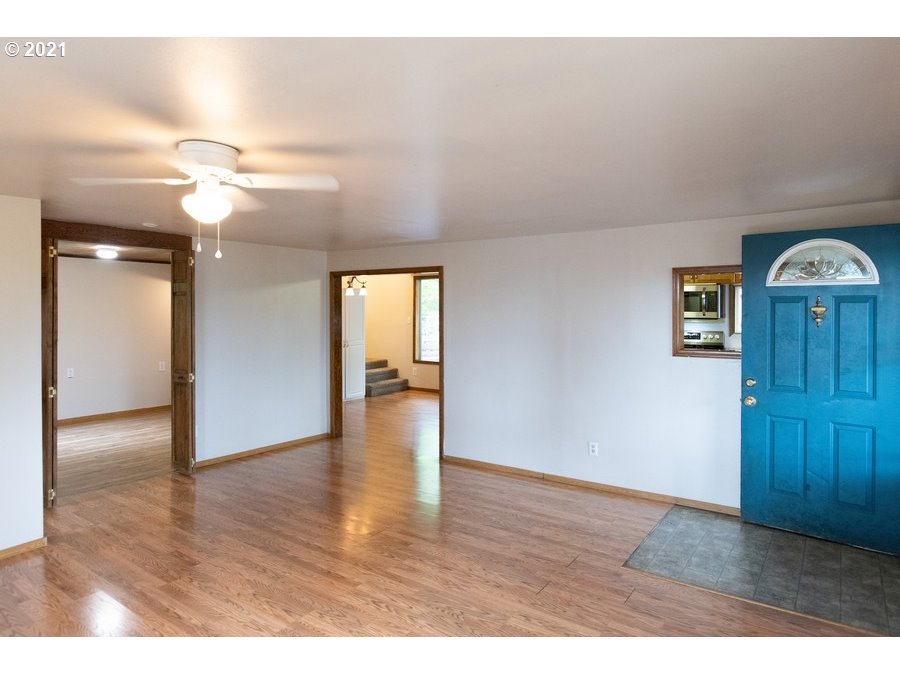 3645 Straight Hill Road Hood River, OR 97031 - Photo 14 of 31 Gallery Image 14
