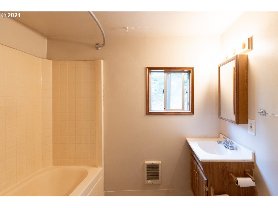 3645 Straight Hill Road Hood River, OR 97031 - Photo 27 of 31 Gallery Image 27