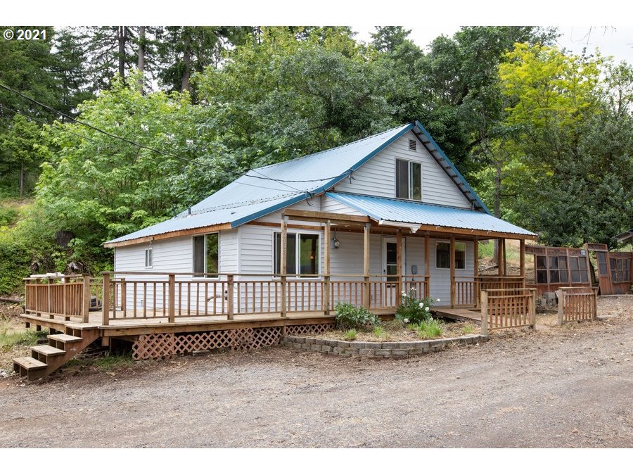 3645 Straight Hill Road Hood River, OR 97031 - Photo 4 of 31 Gallery Image 4