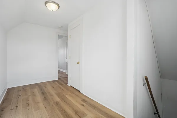 $2,400 | 906 State Street, Lemont, IL 60439