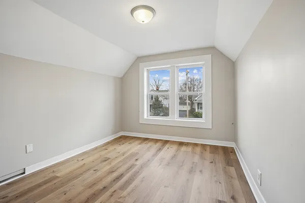 $2,400 | 906 State Street, Lemont, IL 60439