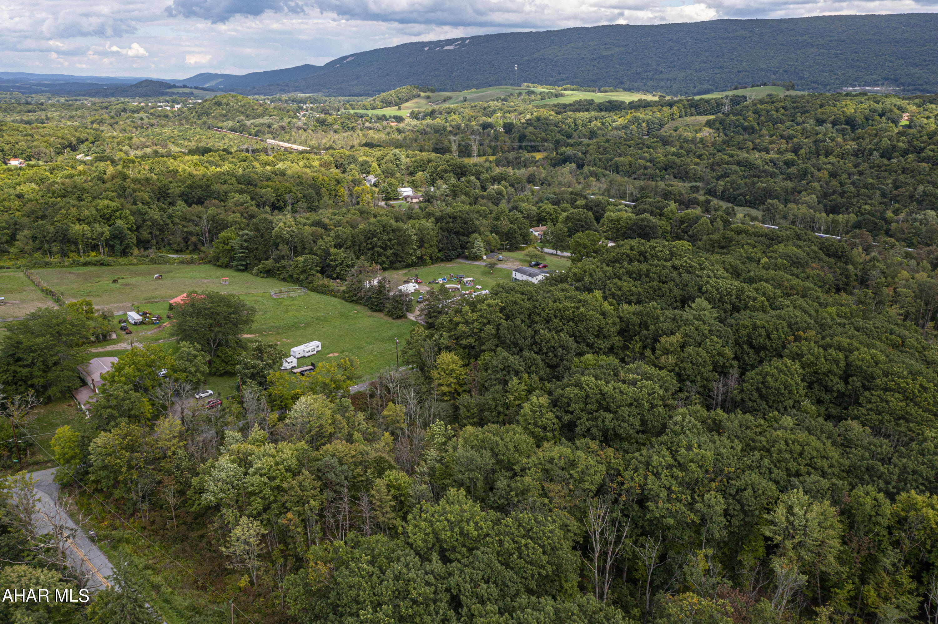 2135-t-485 2135-t-485 Antis Road Altoona, PA 16601 - Photo 5 of 8