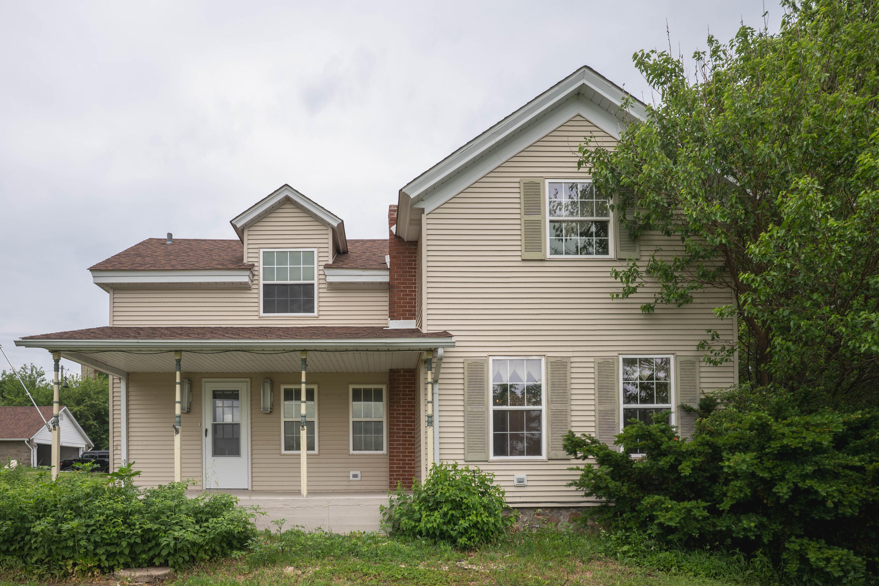 W7852 Town Hall Road Sharon, WI 53585 - Photo 1 of 49 Front(1)