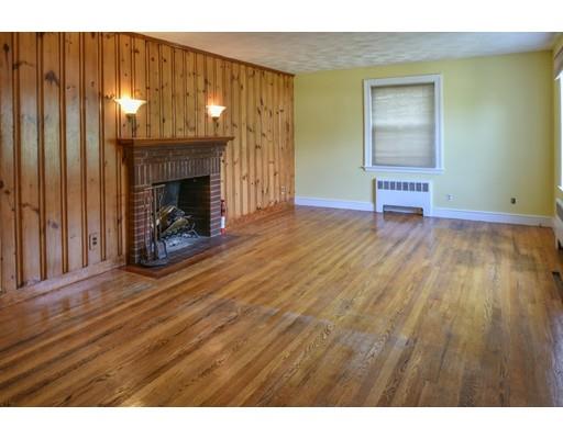 2 Violet Road Peabody, MA 01960 - Photo 5 of 18 Gallery Image 5