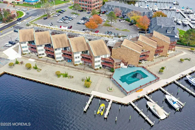 $475,000 | 77 East Water Street, Unit 5, Toms River, NJ 08753
