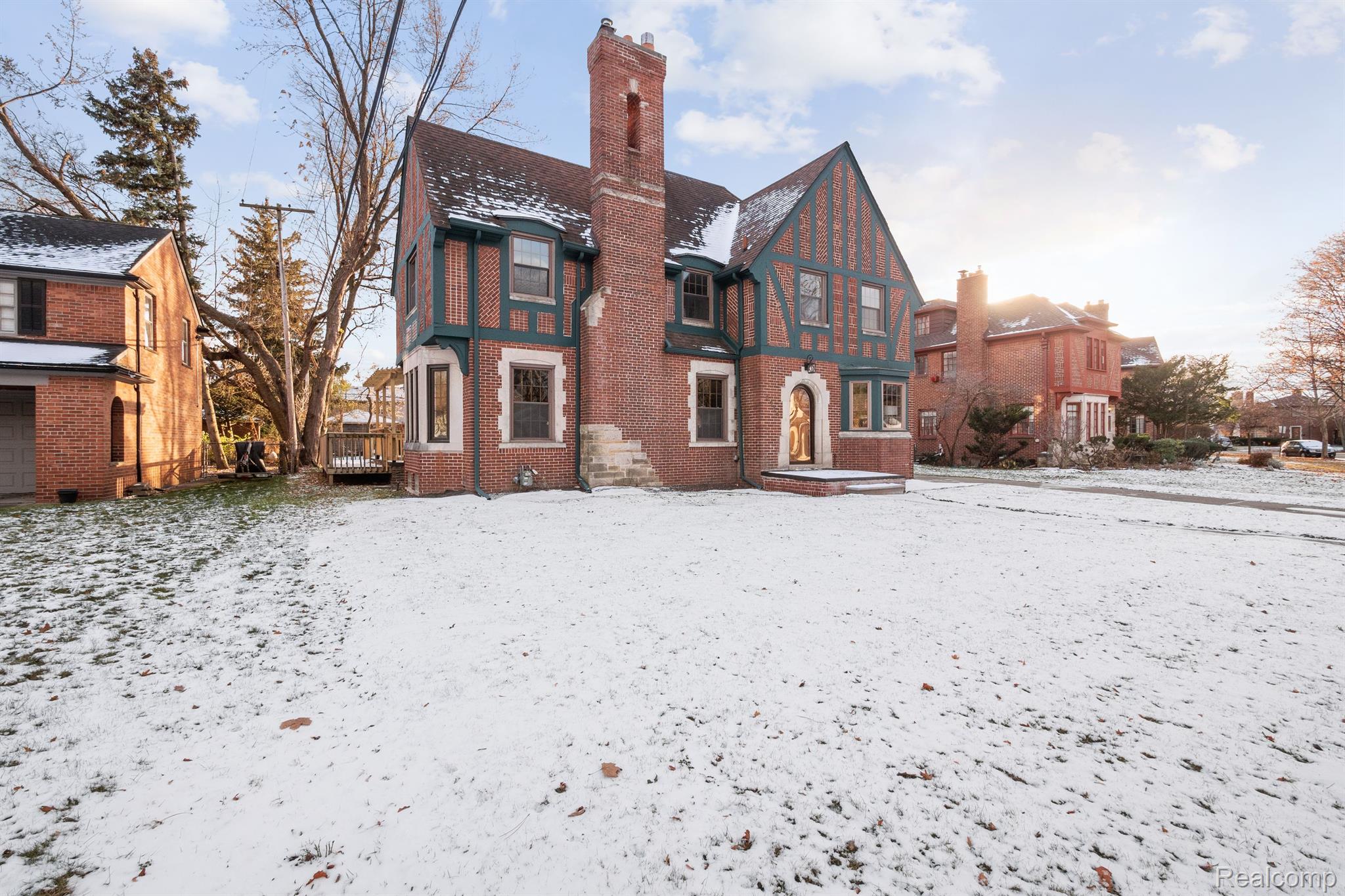 3515 Sherbourne Road Detroit, MI 48221 - Photo 2 of 58