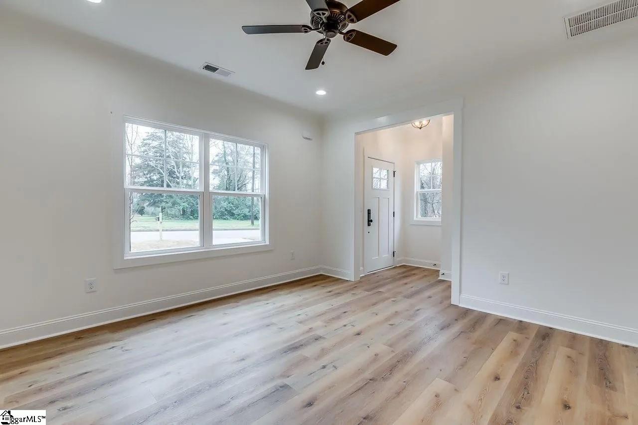 4 Hall Street Greenville, SC 29607 - Photo 5 of 14