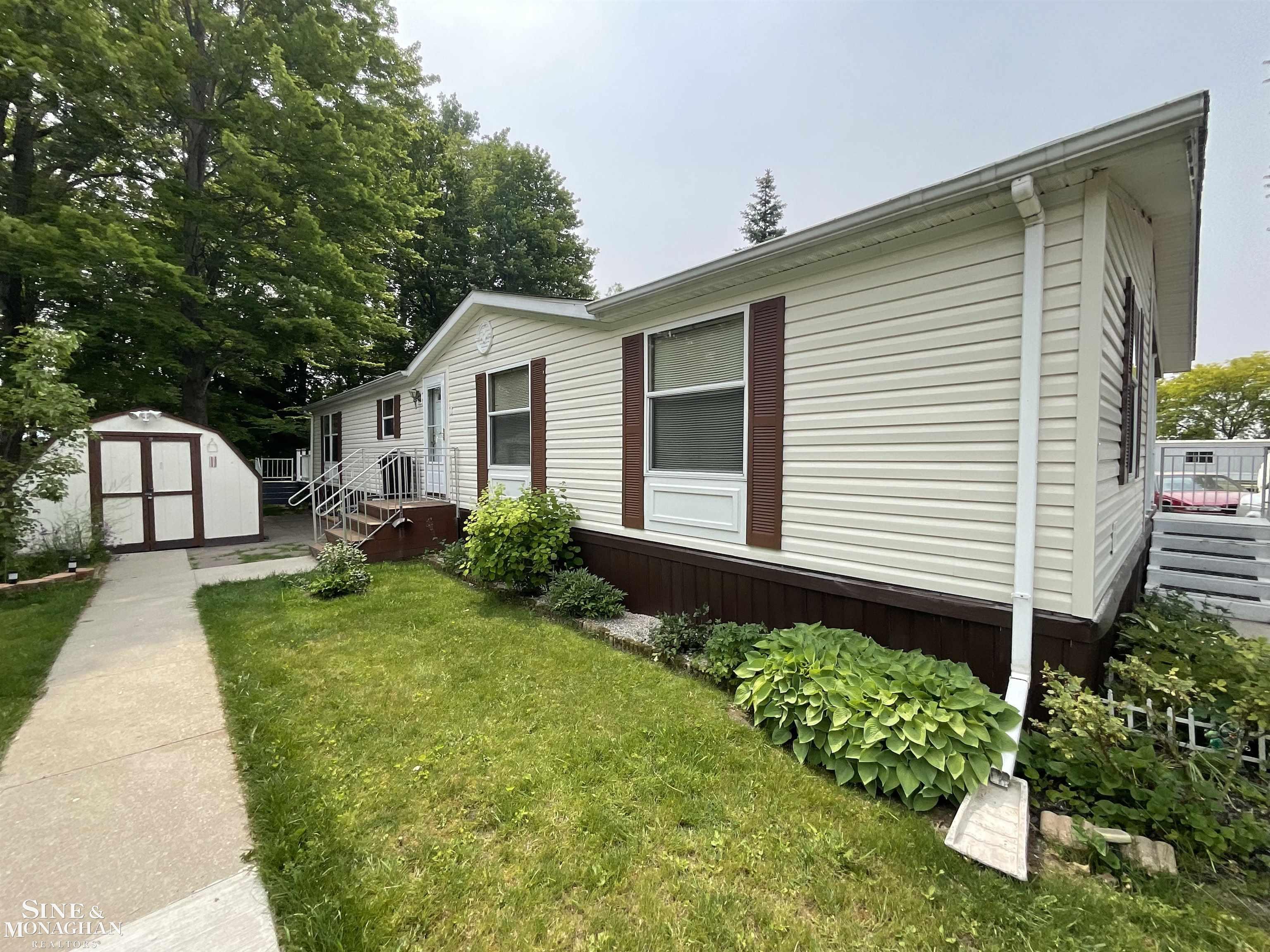 3812 Pointe Tremble Road Algonac, MI 48001 - Photo 7 of 35