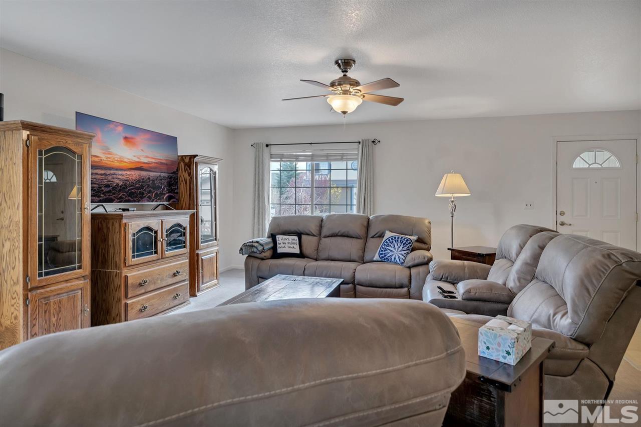 17795 Oakview Court Reno, NV 89508 - Photo 4 of 27 Photo 4