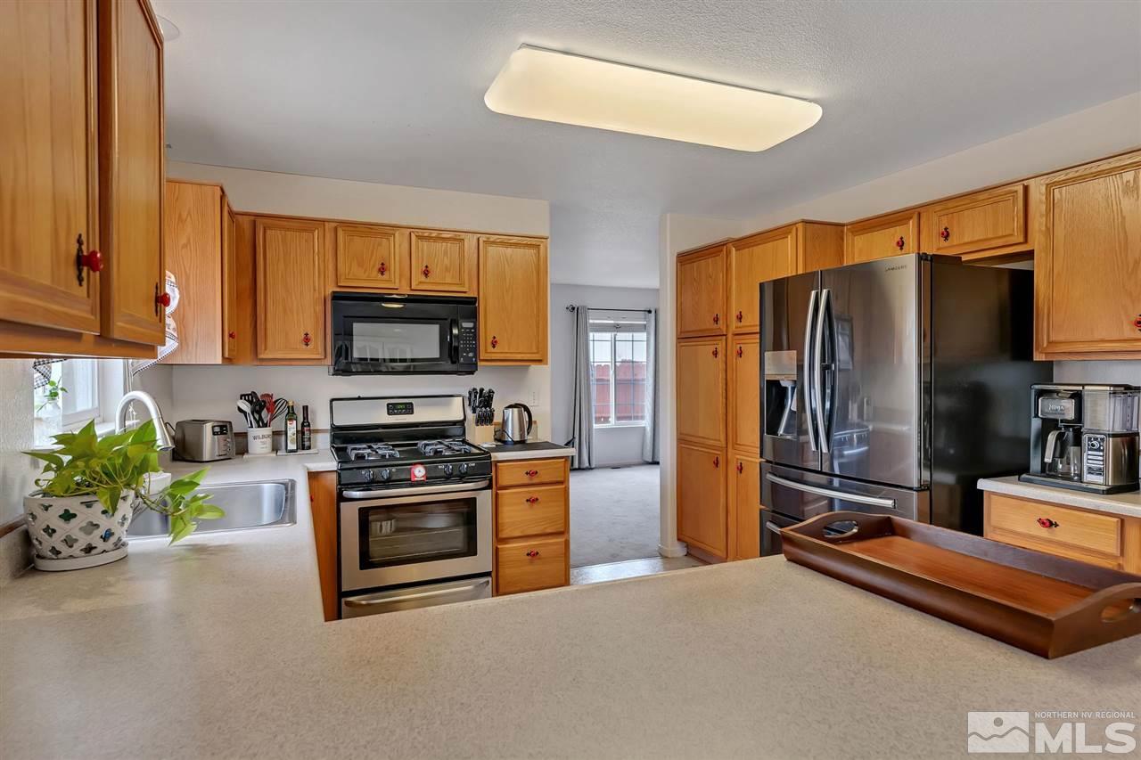 17795 Oakview Court Reno, NV 89508 - Photo 6 of 27 Photo 6