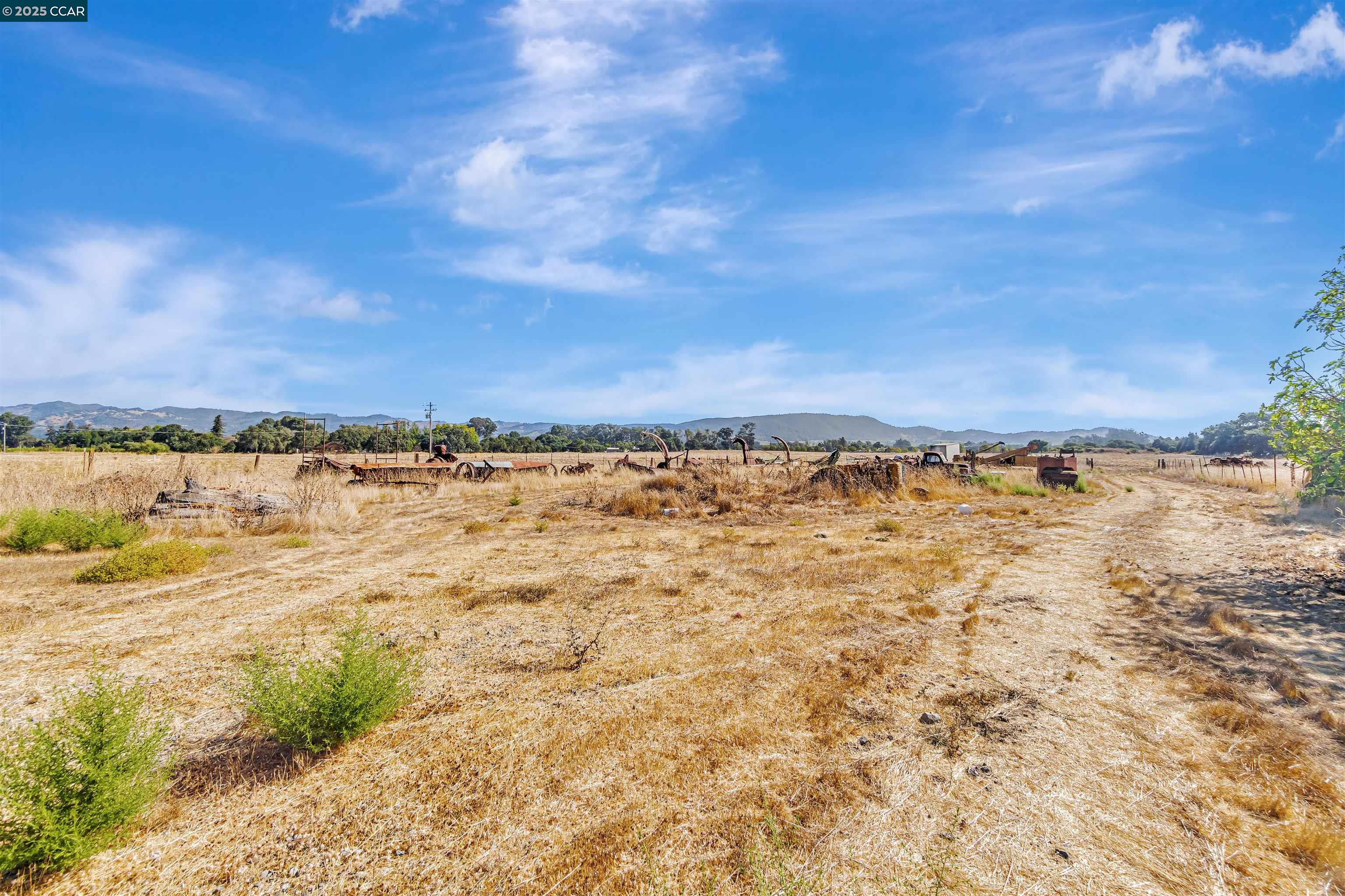 21200 Silva Road Sonoma, CA 95476 - Photo 15 of 41 a view of an ocean