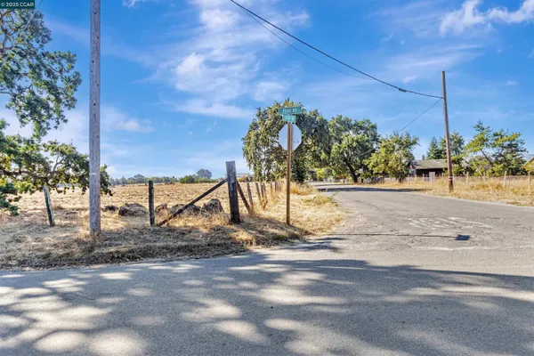 $6,900,000 | 21200 Silva Road, Sonoma, CA 95476