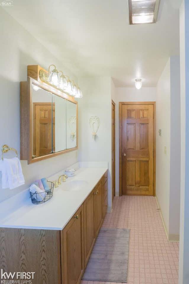 10498 Ray Road Gaines, MI 48436 - Photo 33 of 47 21318207-32.JPG
