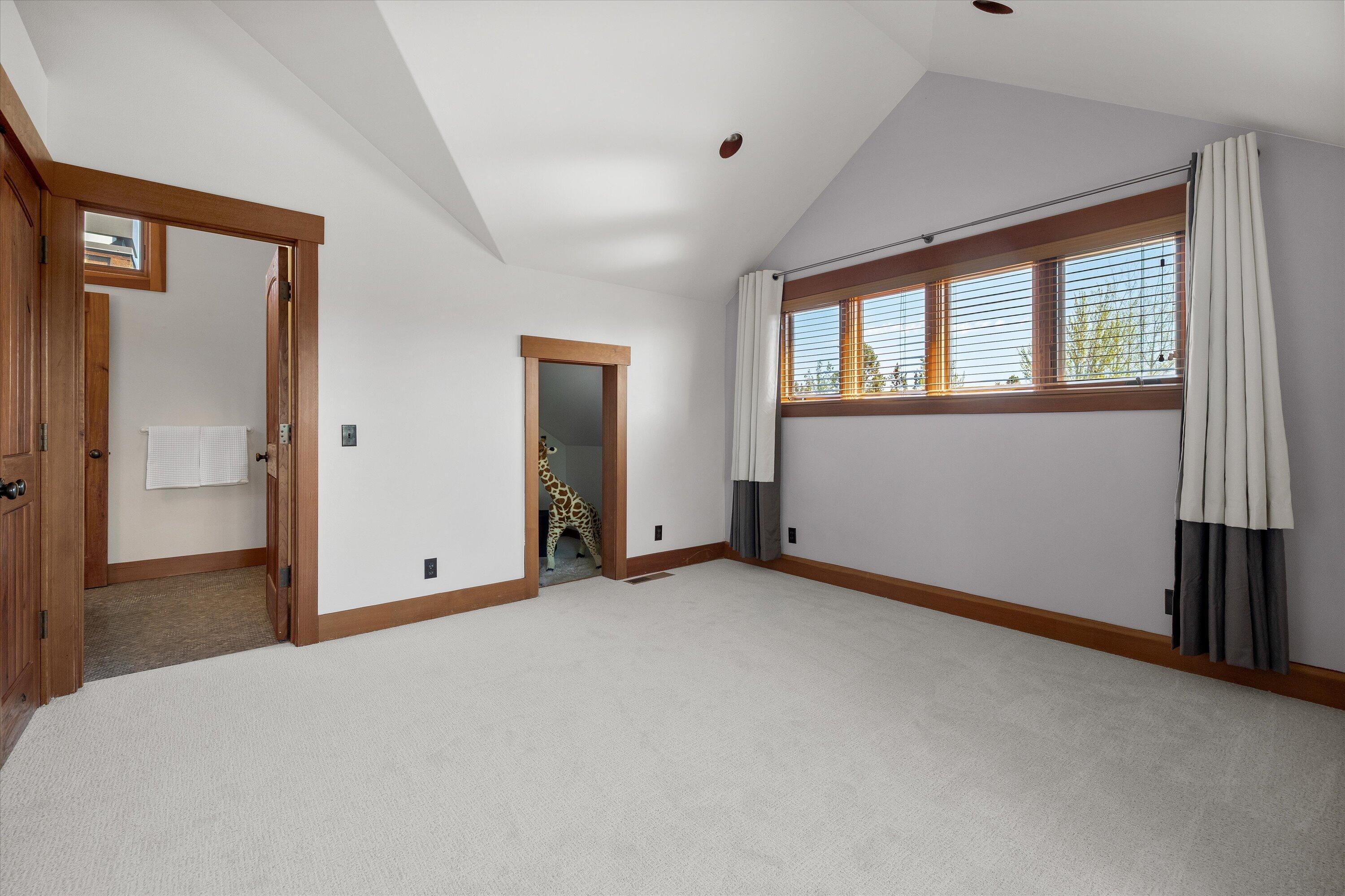 64155 Hunnell Road Bend, OR 97703 - Photo 49 of 96 A small finished nook is ready to be made into a special space.