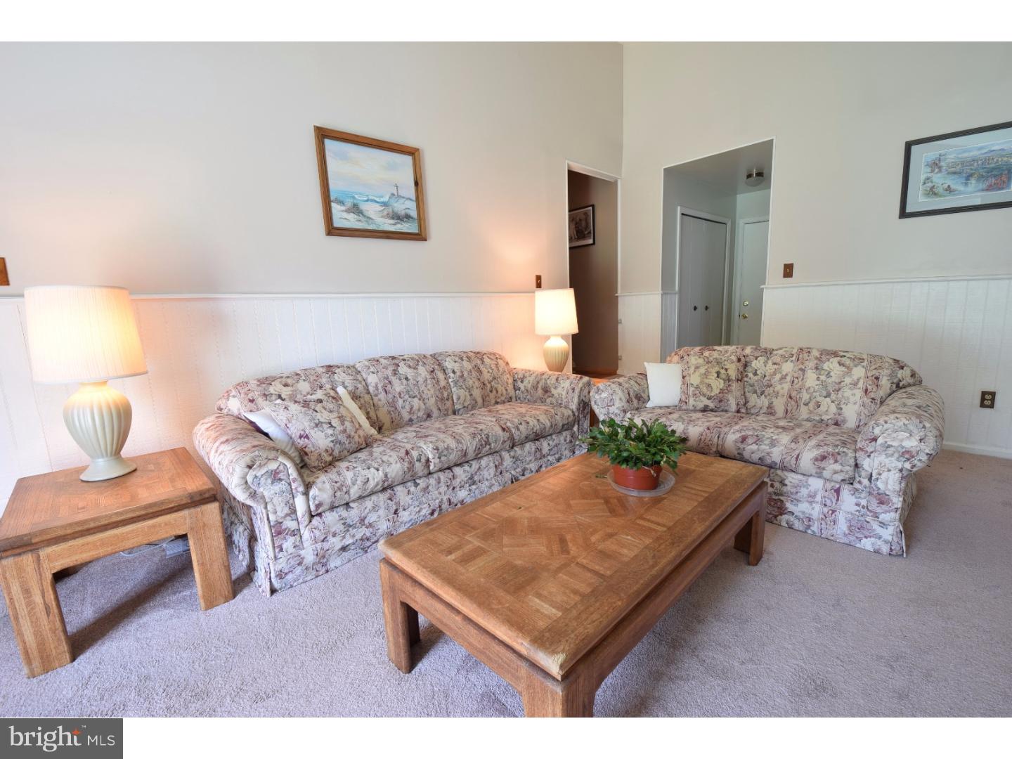 4 Buttonwood Road Sewell, NJ 08080 - Photo 11 of 20 Family Room