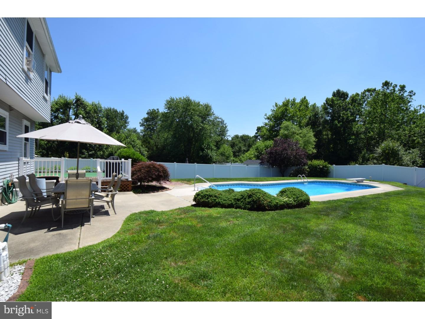 4 Buttonwood Road Sewell, NJ 08080 - Photo 3 of 20 Exterior Back