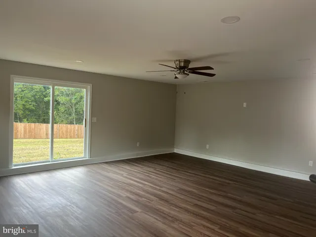 $560,000 | 28542 Raccoon Ford Road, Burr Hill, VA 22433