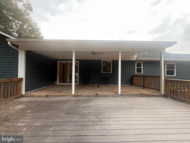 $560,000 | 28542 Raccoon Ford Road, Burr Hill, VA 22433