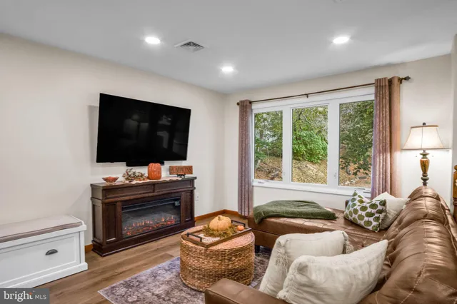 $319,900 | 23 Roseglen Road, Duncannon, PA 17020