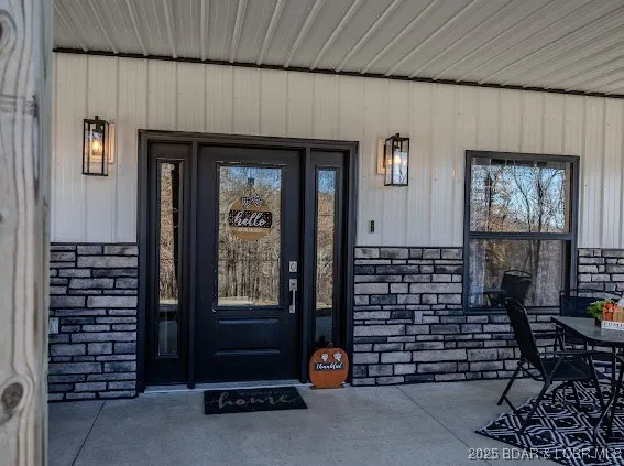 $469,900 | 23013 Rock Bluff Drive, Richland, MO 65556