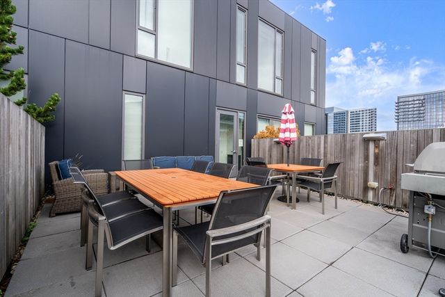 $644,000 | 346 Congress Street, Unit 204, Boston, MA 02210
