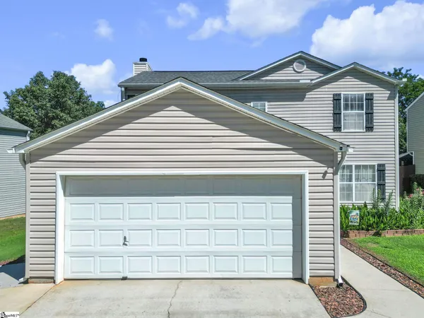 $365,000 | 15 Willow Bend Drive, Taylors, SC 29687