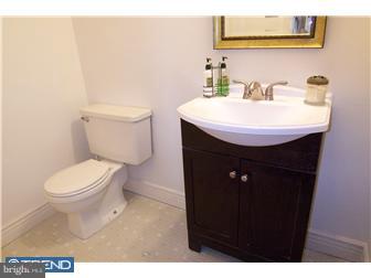 22 Fitzwatertown Road, Unit G4 Willow Grove, PA 19090 - Photo 12 of 12 Bathroom