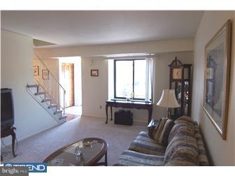 22 Fitzwatertown Road, Unit G4 Willow Grove, PA 19090 - Photo 3 of 12 Living Room