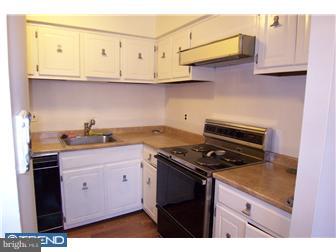 22 Fitzwatertown Road, Unit G4 Willow Grove, PA 19090 - Photo 6 of 12 Kitchen