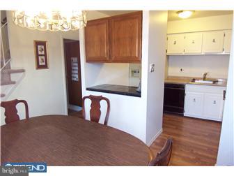 22 Fitzwatertown Road, Unit G4 Willow Grove, PA 19090 - Photo 7 of 12 Kitchen