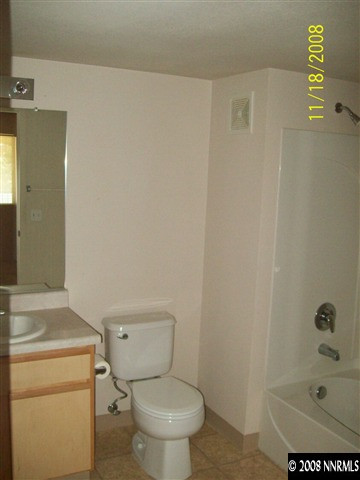 6850 Sharlands Avenue, Unit J2056 Reno, NV 89523 - Photo 5 of 9 Photo 5