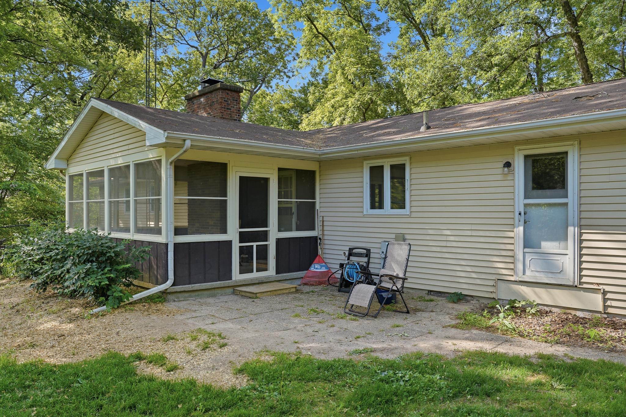 7261 South Ridge Road Dixon, IL 61021 - Photo 9 of 32