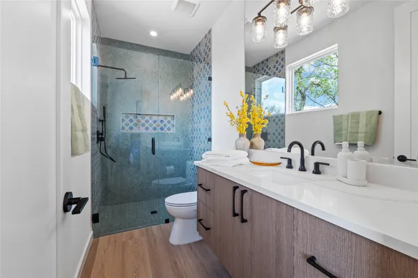 $3,895 | 506 Krebs Lane, Unit 2, Austin, TX 78704