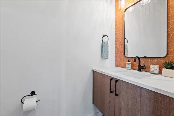 $3,895 | 506 Krebs Lane, Unit 2, Austin, TX 78704