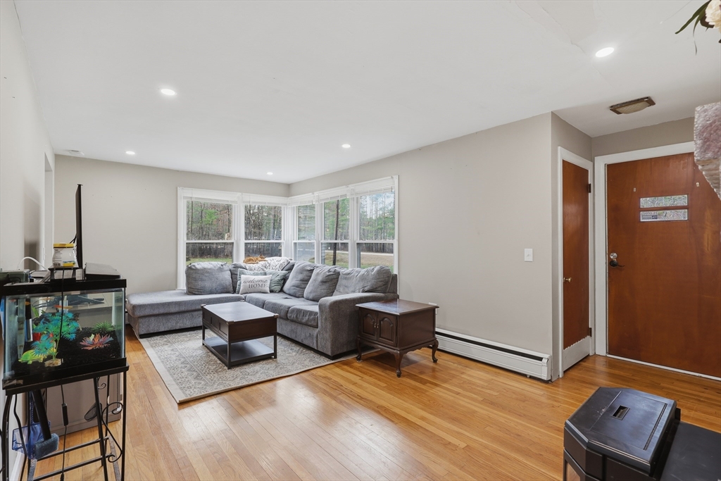 218 Airport Road Gardner, MA 01440 - Photo 9 of 42